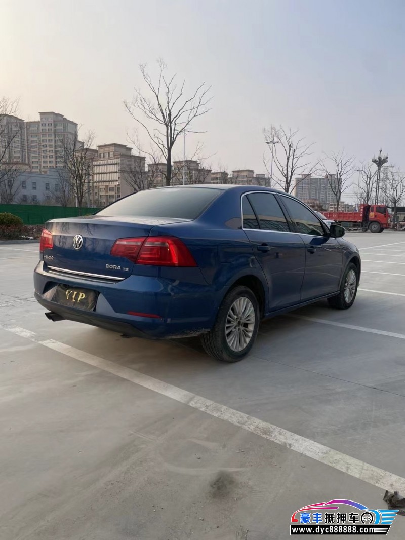 13年大众宝来轿车抵押车出售