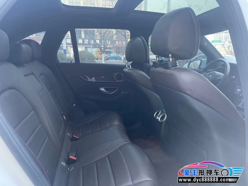 17年奔驰GLC轿车抵押车出售