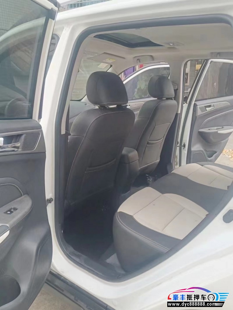 17年长安CS35轿车抵押车出售