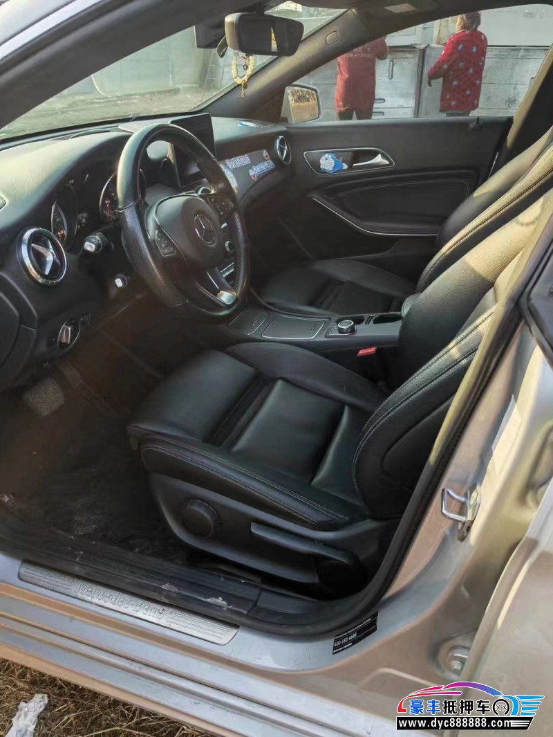 19年奔驰CLA轿车抵押车出售