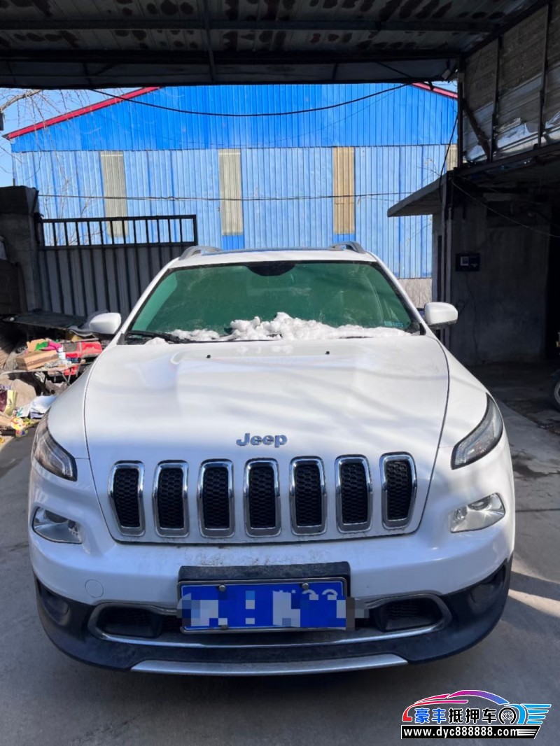 18年Jeep自由光轿车抵押车出售