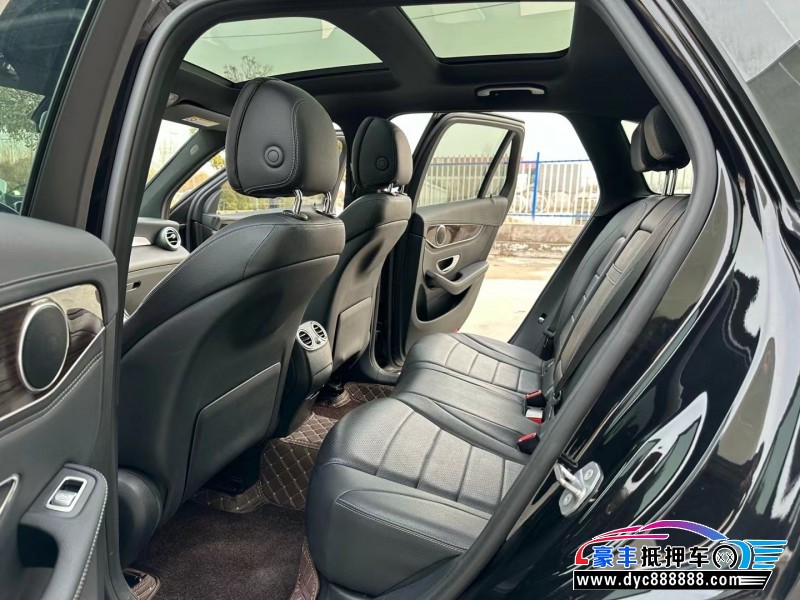 17年奔驰GLCSUV抵押车出售