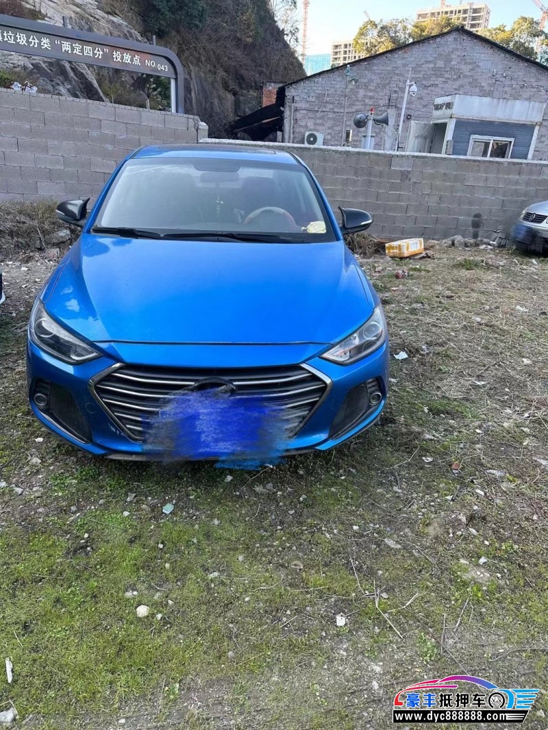 17年现代领动轿车抵押车出售