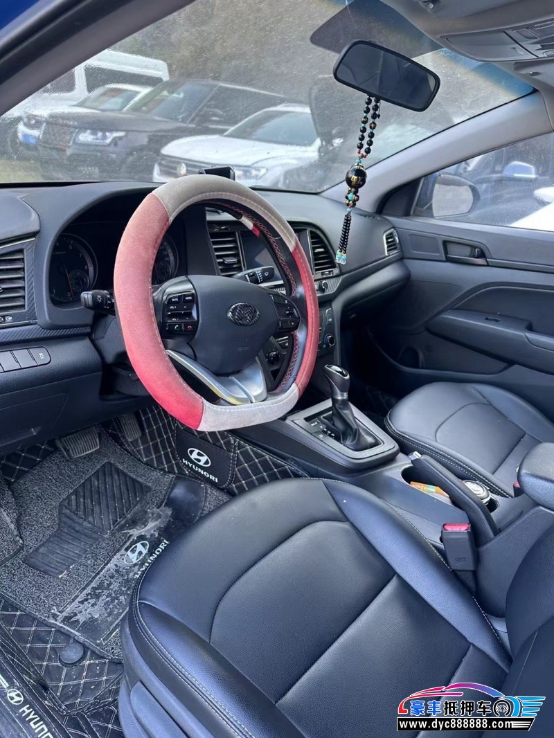 17年现代领动轿车抵押车出售