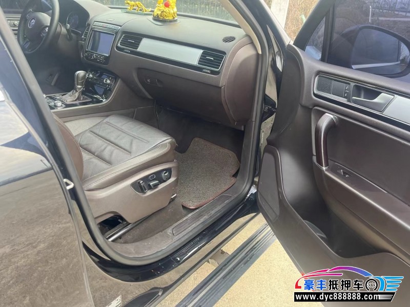 17年大众途锐轿车抵押车出售