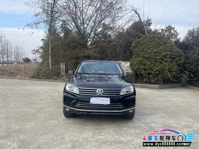 17年大众途锐轿车抵押车出售