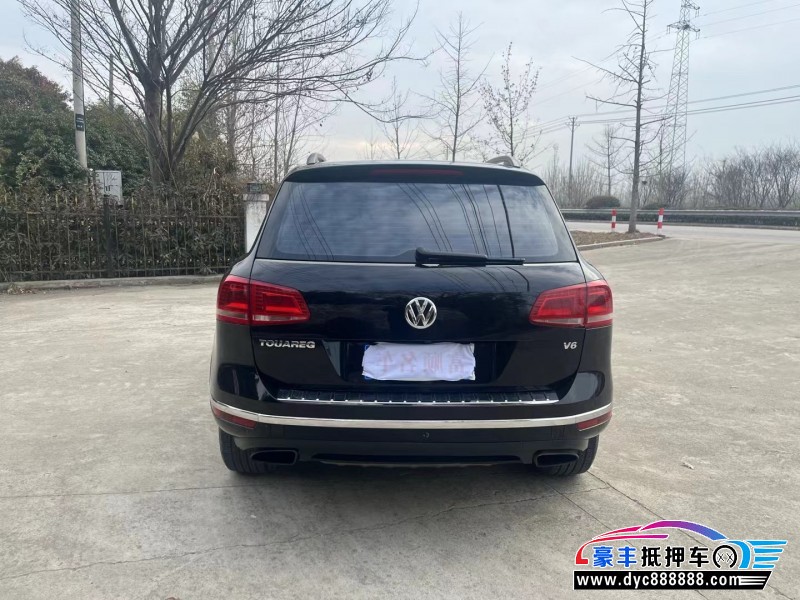 17年大众途锐轿车抵押车出售