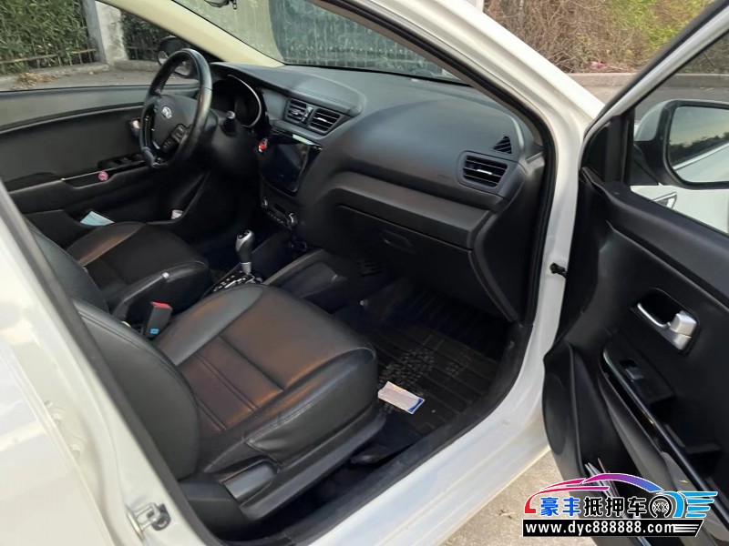 16年起亚K2轿车抵押车出售