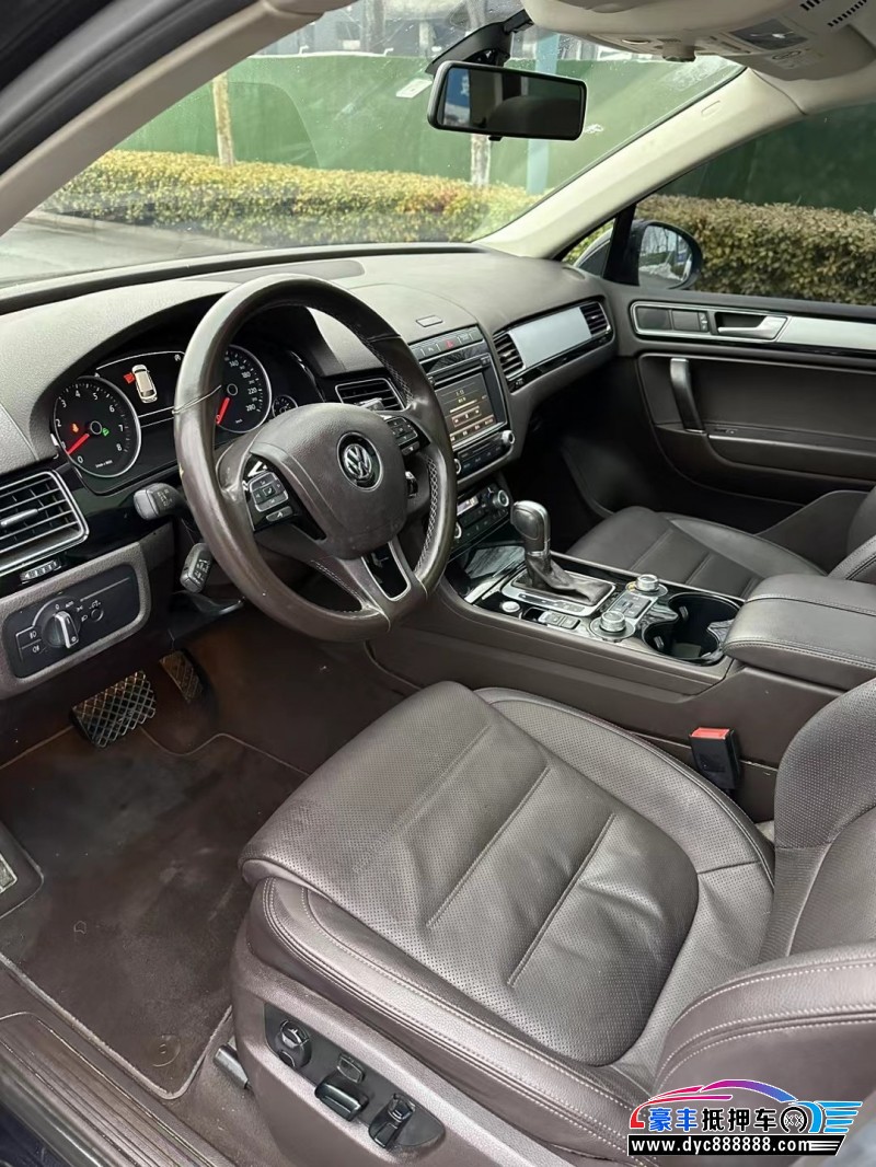 17年大众途锐轿车抵押车出售