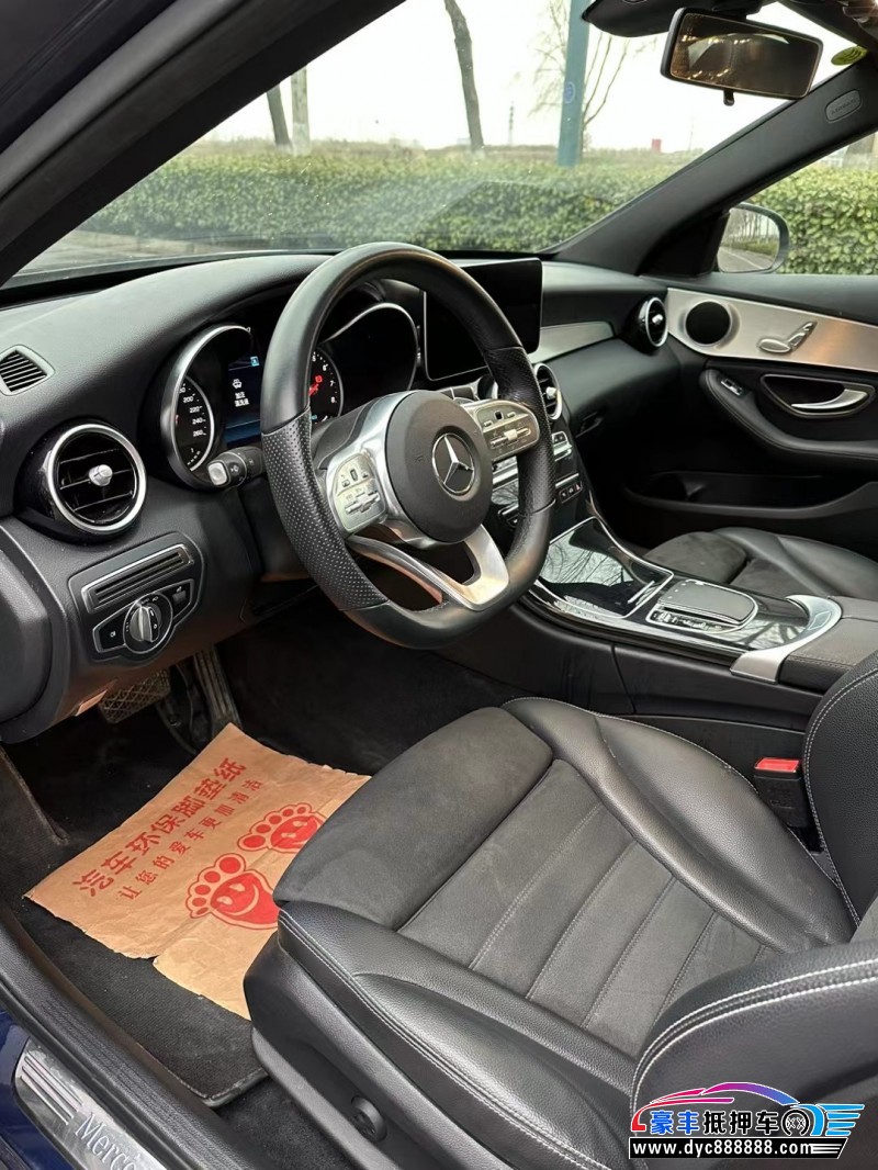 19年奔驰C轿车抵押车出售