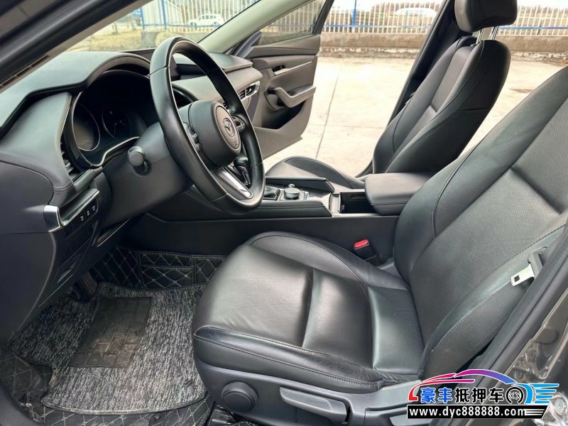 20年马自达昂克赛拉轿车抵押车出售