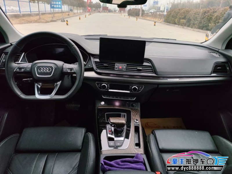 22年奥迪Q5轿车抵押车出售