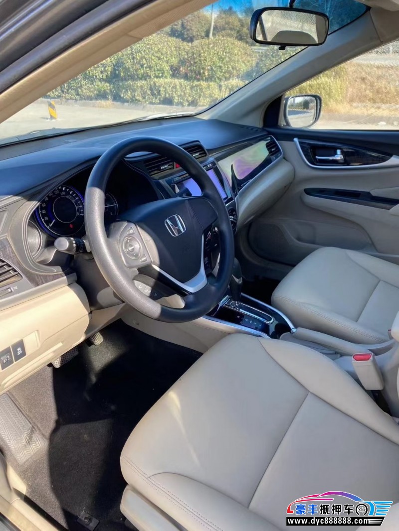16年本田凌派轿车抵押车出售