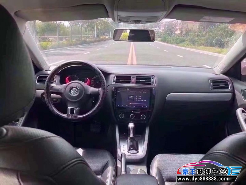 15年大众速腾轿车抵押车出售