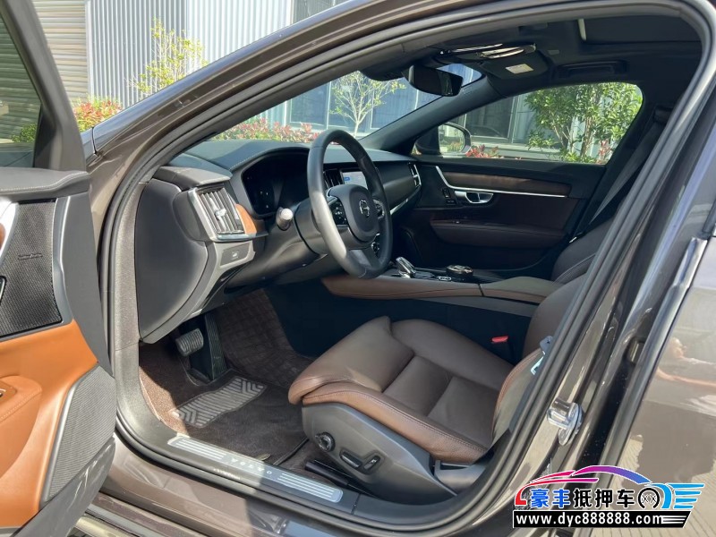 23年沃尔沃S90轿车抵押车出售