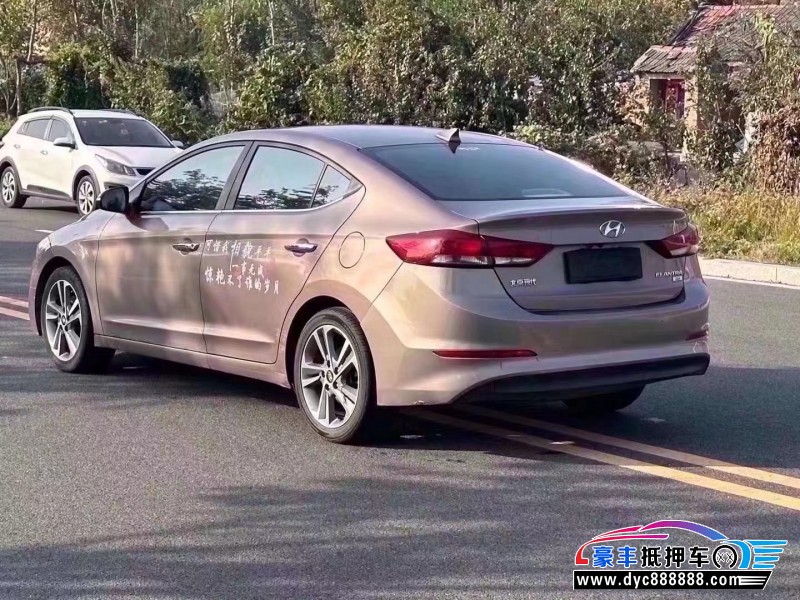 16年现代领动轿车抵押车出售