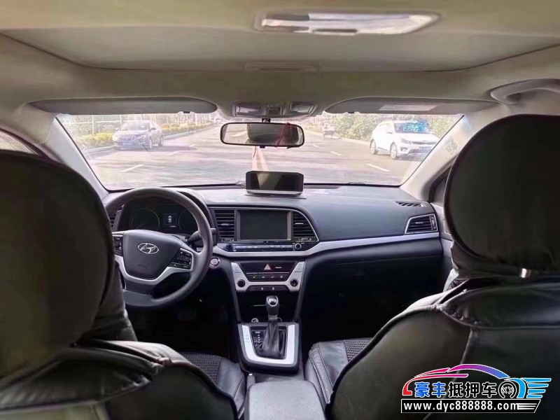 16年现代领动轿车抵押车出售