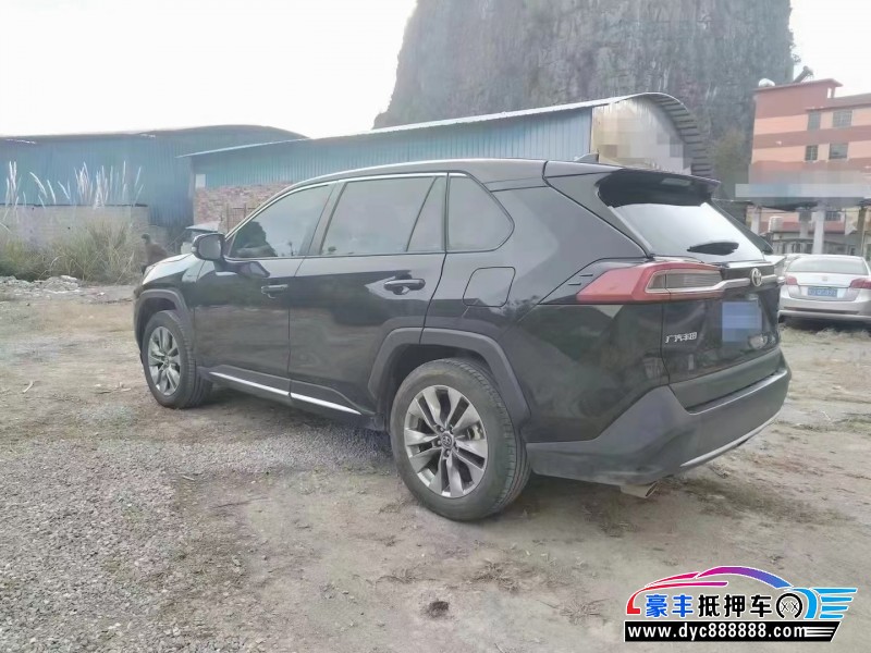 22年丰田威兰达轿车抵押车出售