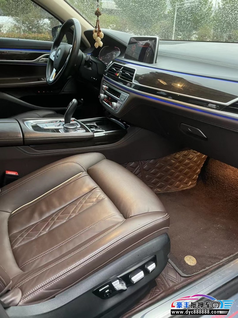 21年宝马7系轿车抵押车出售