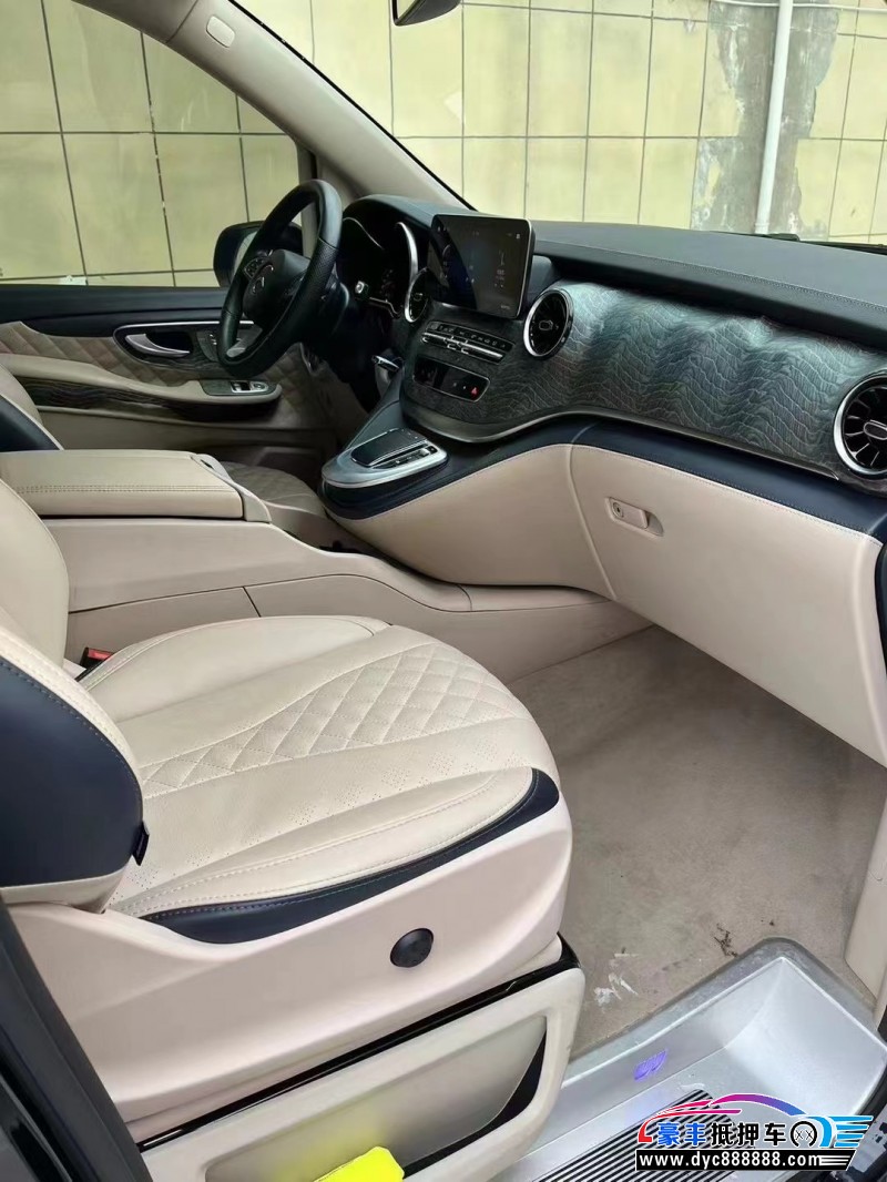 20年奔驰V轿车抵押车出售