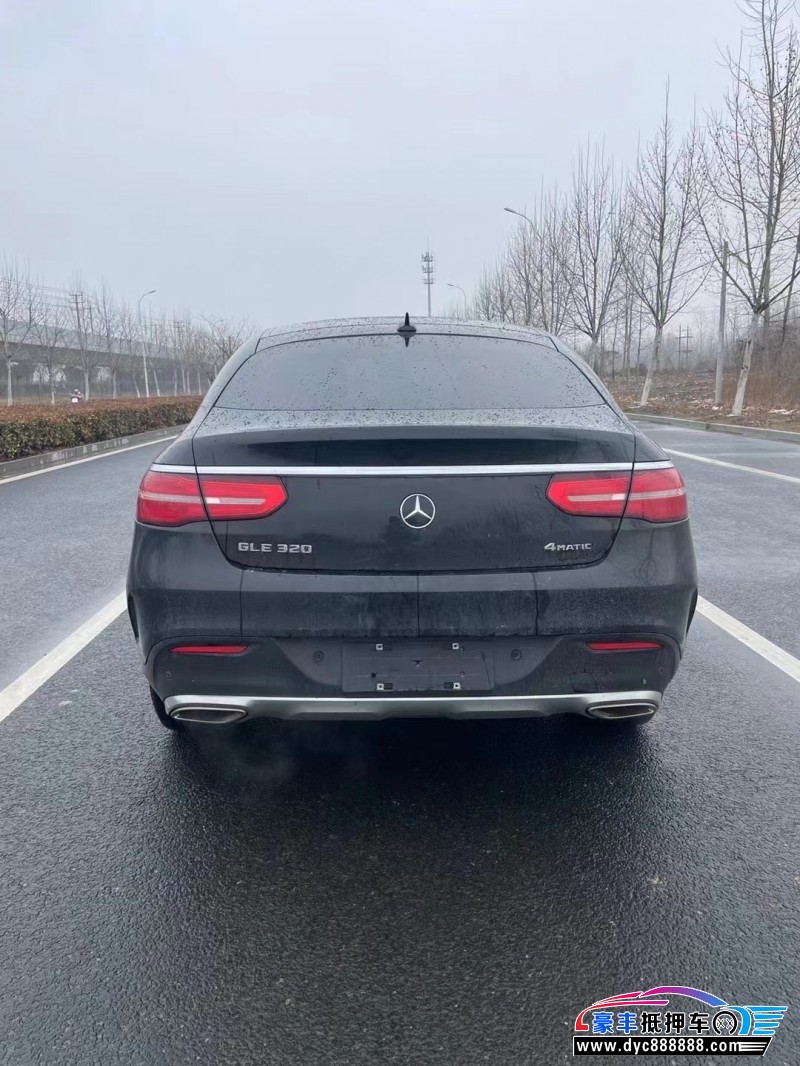 19年奔驰GLE轿车抵押车出售