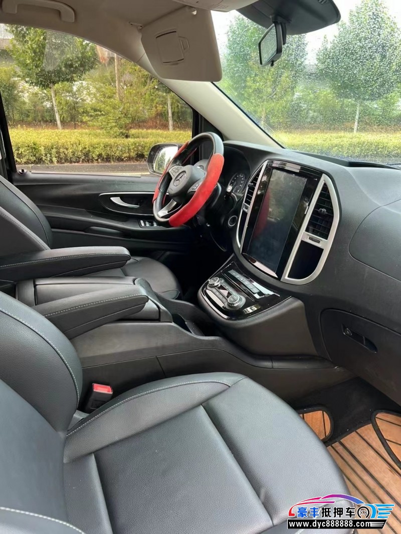 20年奔驰威霆轿车抵押车出售