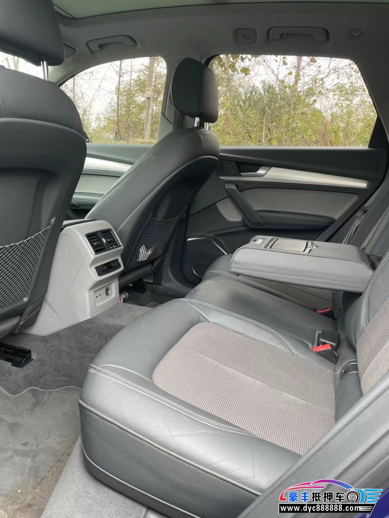 19年奥迪Q5轿车抵押车出售