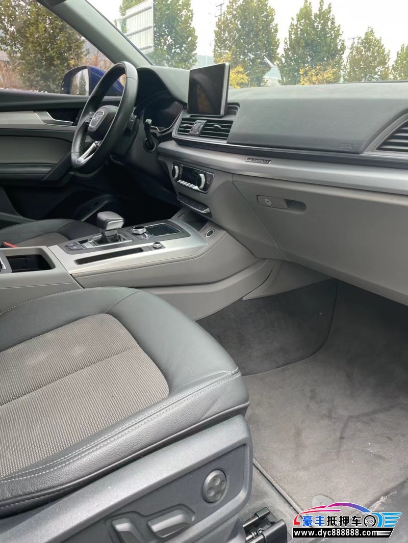 19年奥迪Q5轿车抵押车出售