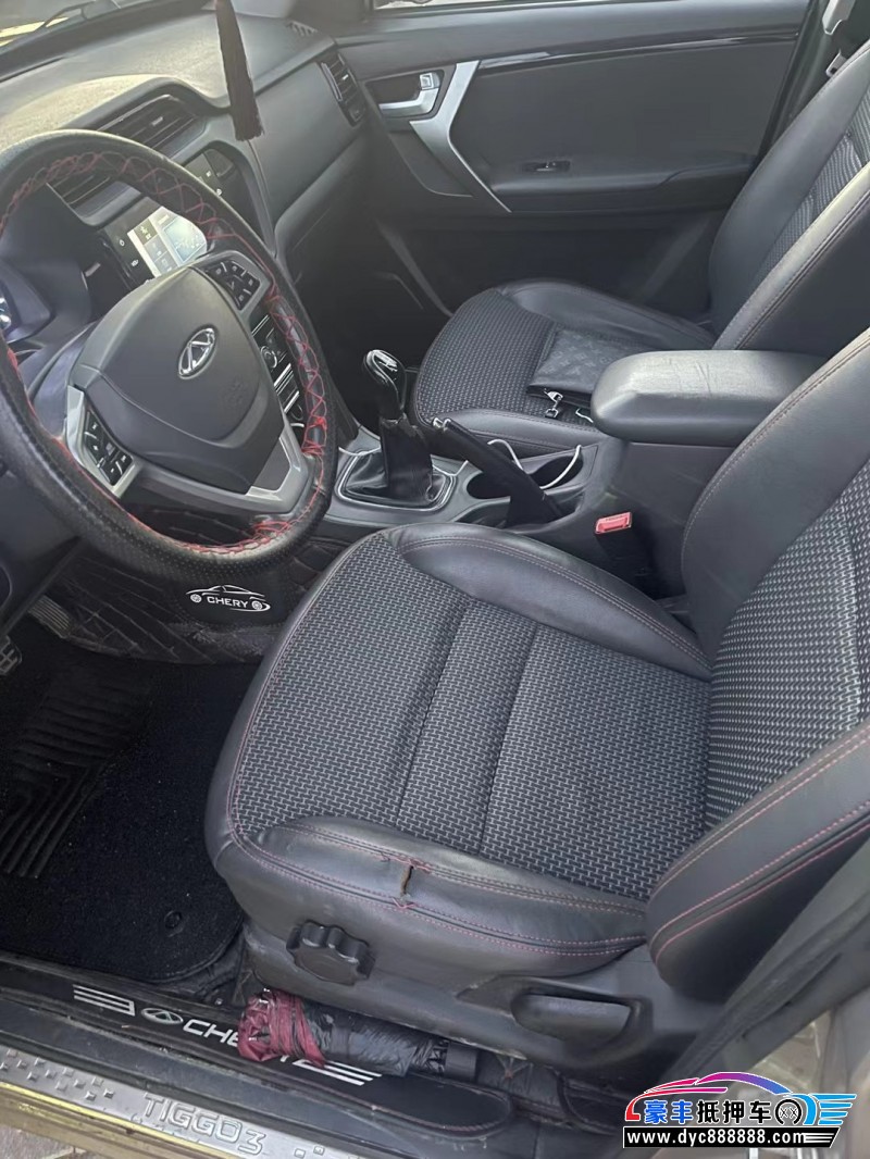 17年奇瑞瑞虎3轿车抵押车出售