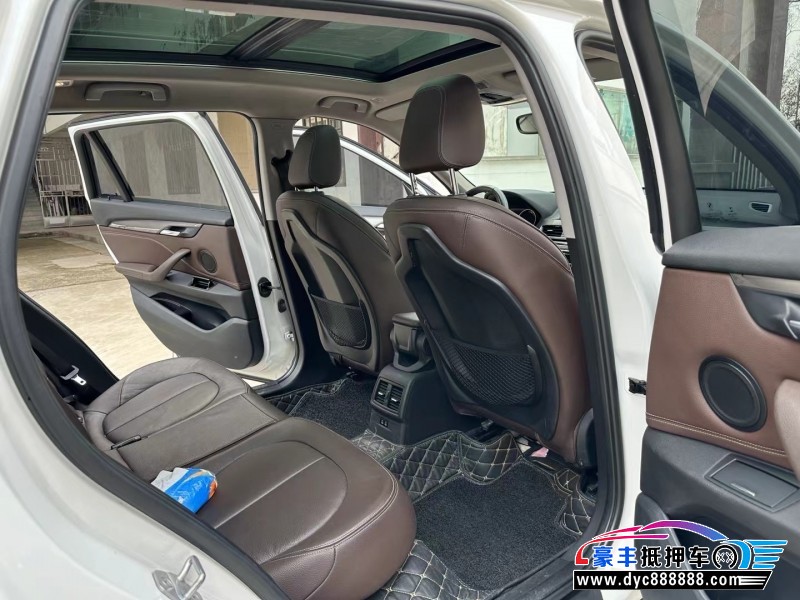 18年宝马X1轿车抵押车出售