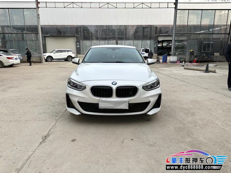 21年宝马1系轿车抵押车出售