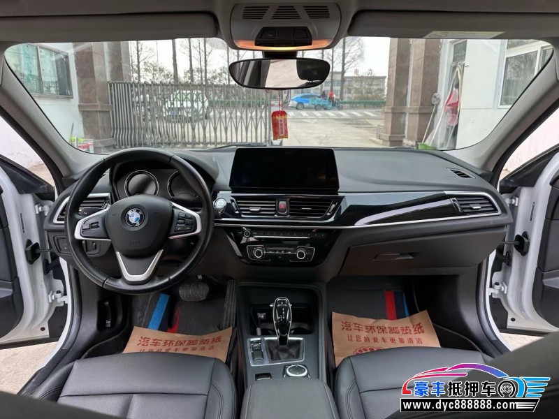 21年宝马1系轿车抵押车出售