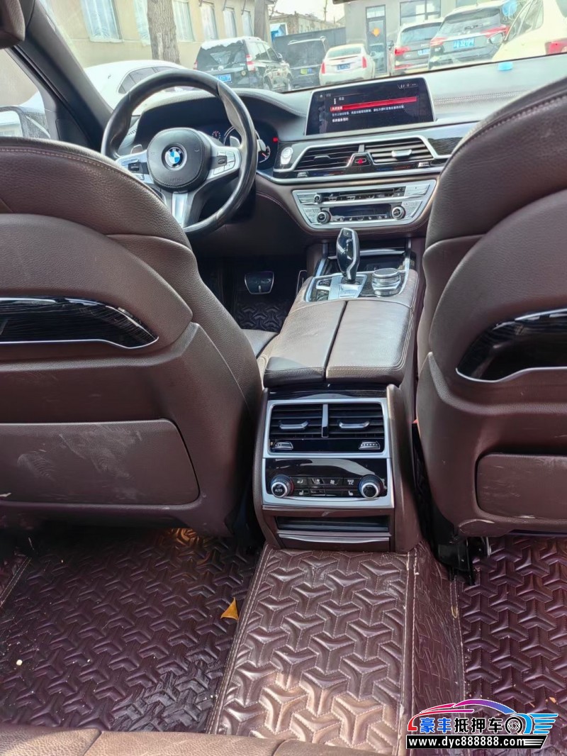 18年宝马7系轿车抵押车出售