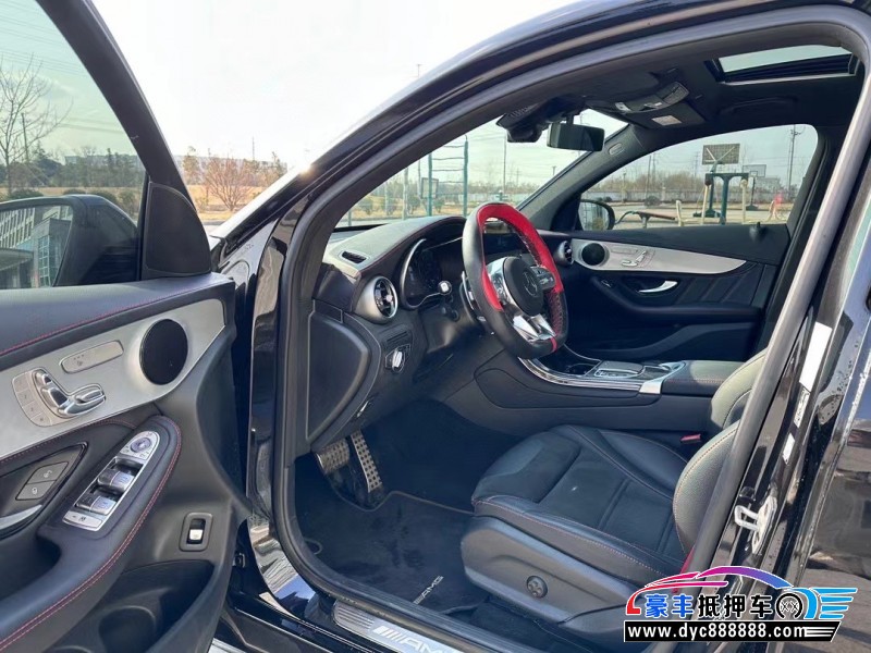 21年奔驰GLC轿车抵押车出售