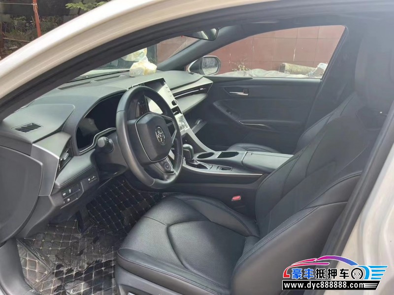 22年丰田亚洲龙轿车抵押车出售