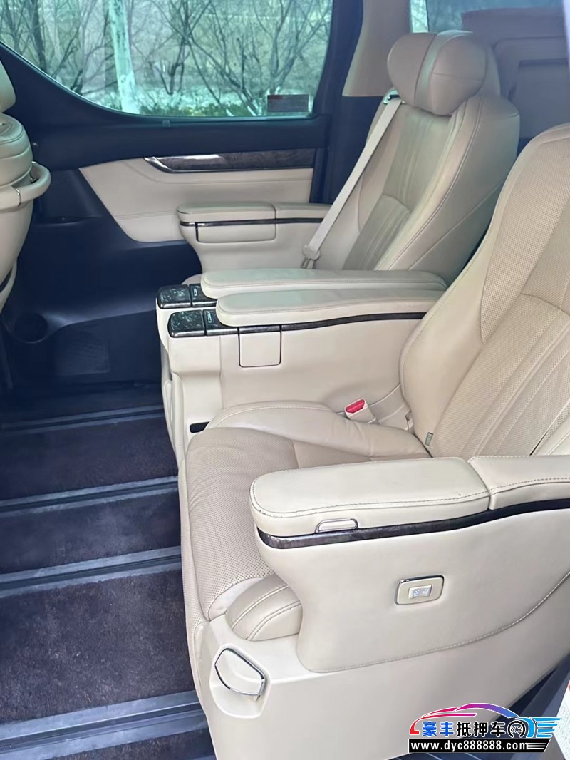 19年丰田威尔法MPV抵押车出售