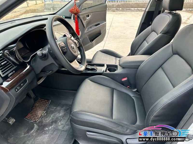 15年起亚K4轿车抵押车出售