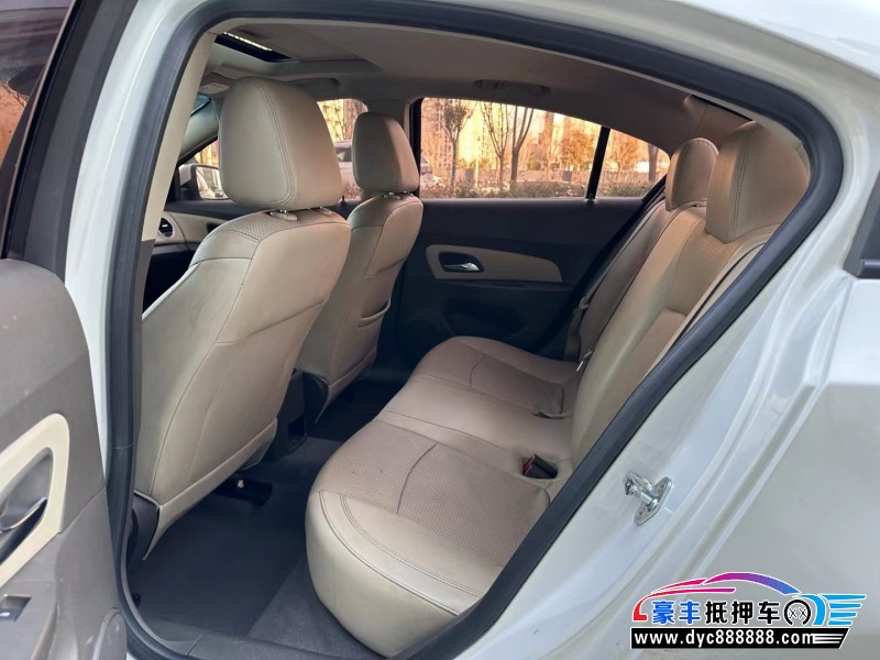 15年雪佛兰科鲁兹轿车抵押车出售