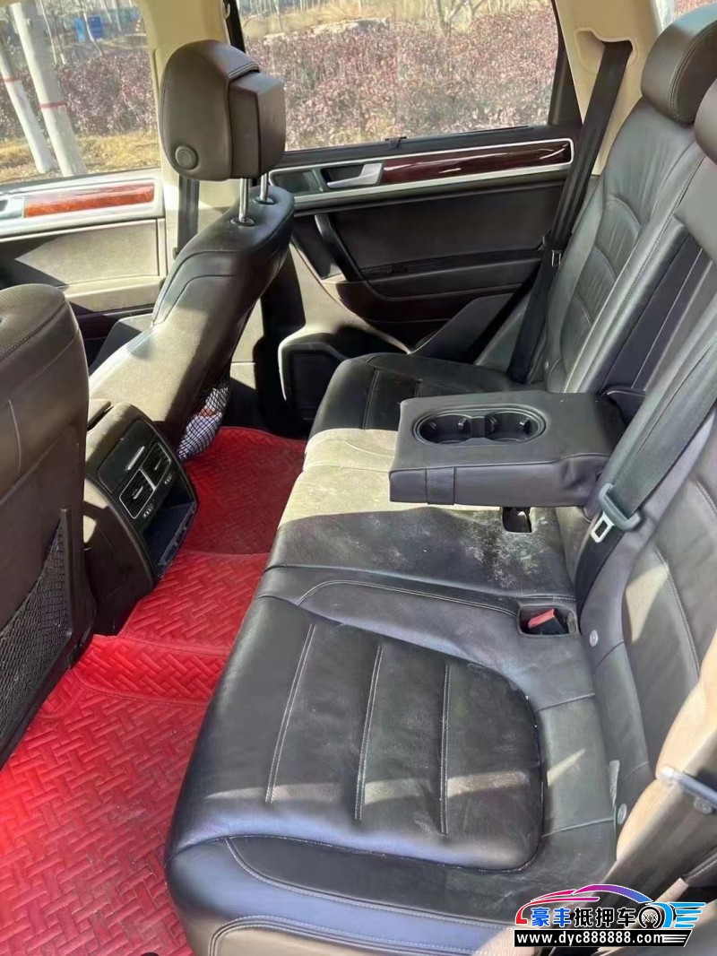 15年大众途锐SUV抵押车出售