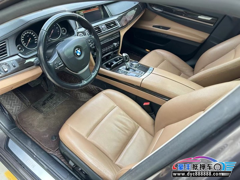 13年宝马7系轿车抵押车出售