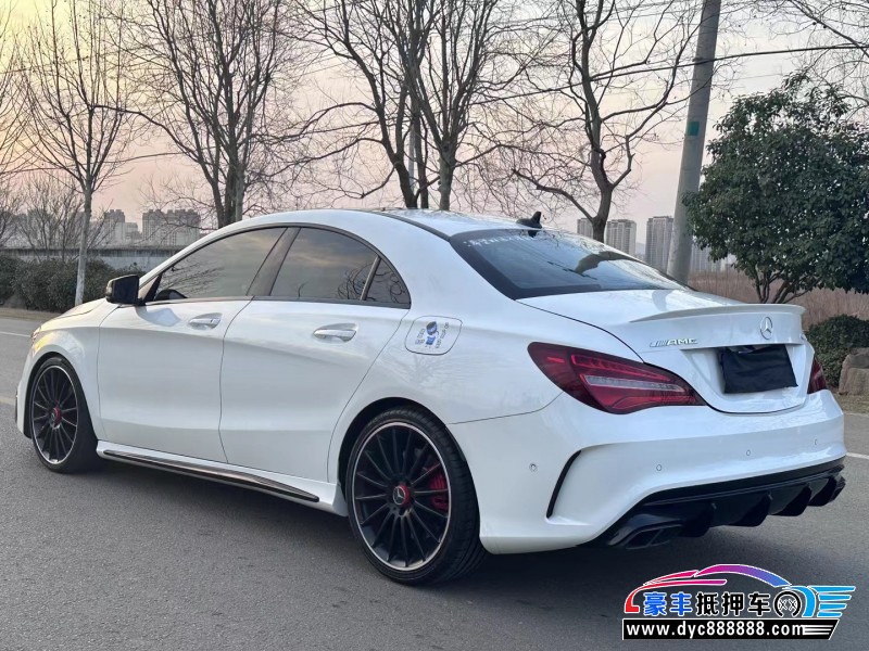 19年奔驰CLA轿车抵押车出售