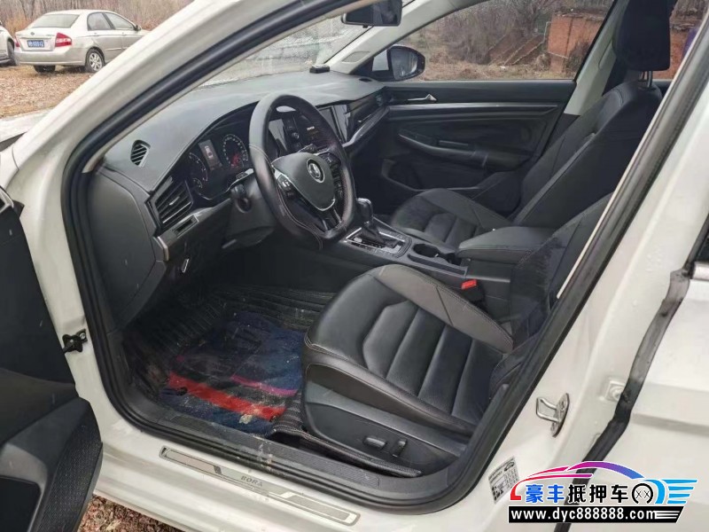 19年大众宝来轿车抵押车出售