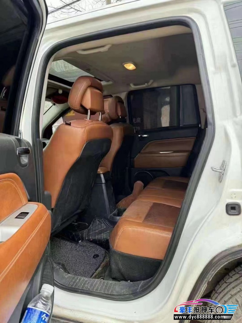 14年Jeep指南者轿车抵押车出售