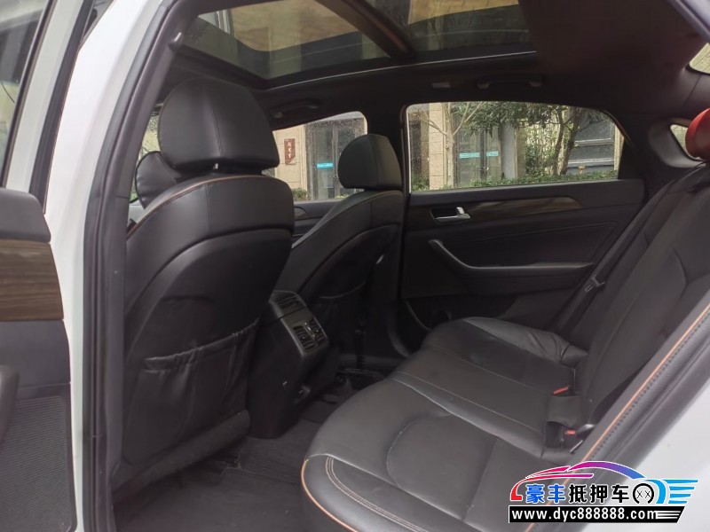 17年现代索纳塔轿车抵押车出售