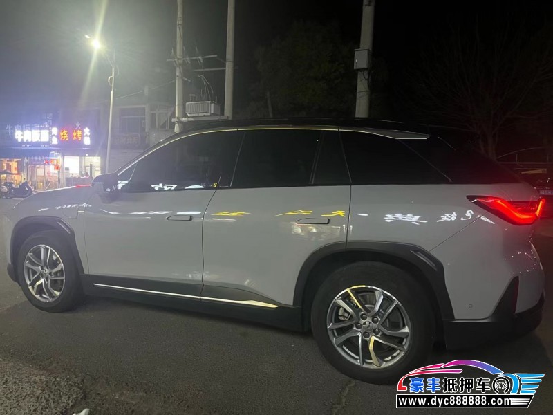 22年蔚来ES6轿车抵押车出售