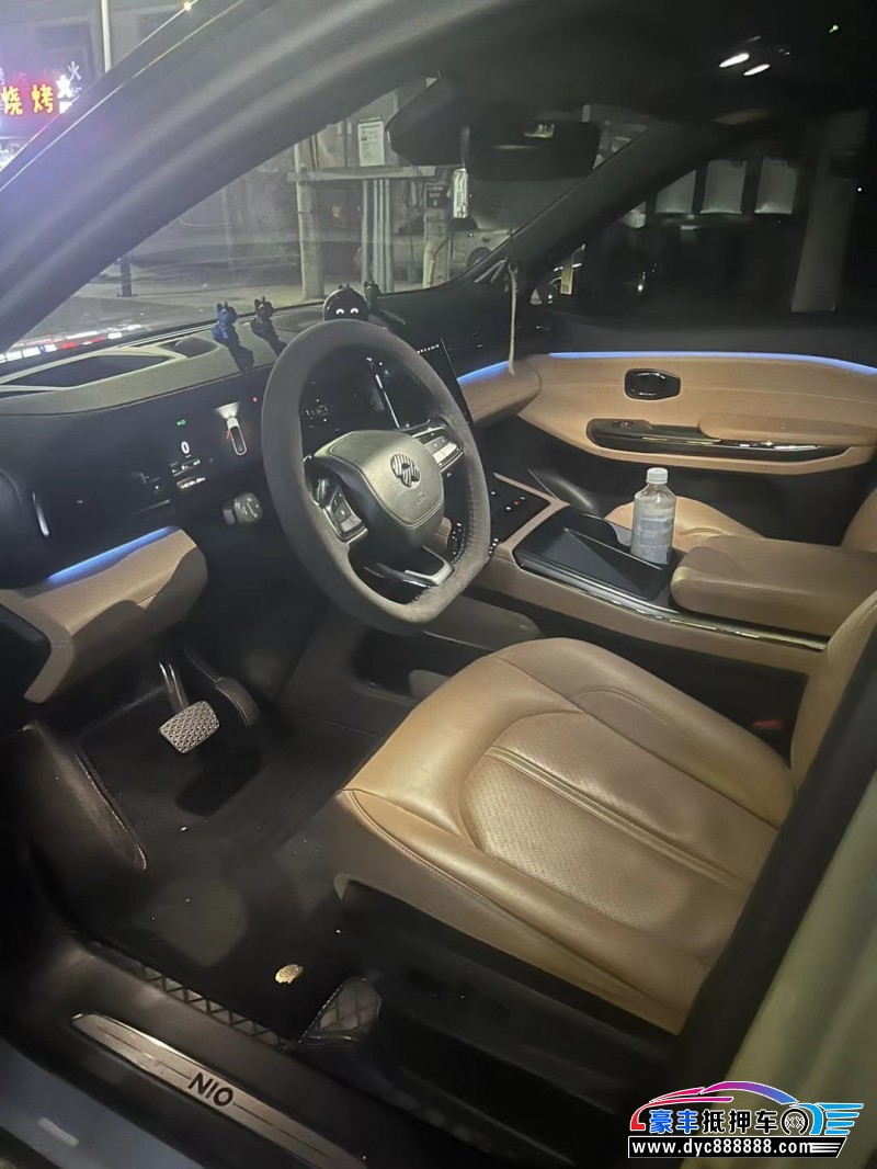 22年蔚来ES6轿车抵押车出售