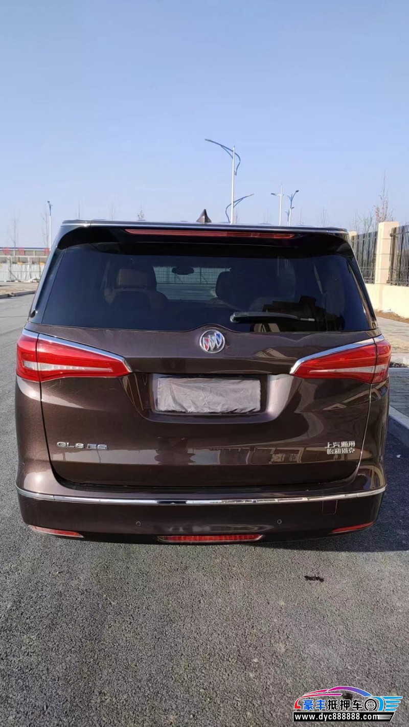 17年别克GL8轿车抵押车出售