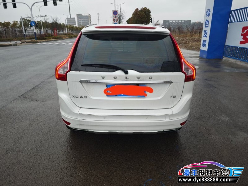 15年沃尔沃XC60轿车抵押车出售