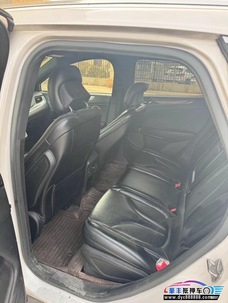 15年林肯MKC轿车抵押车出售