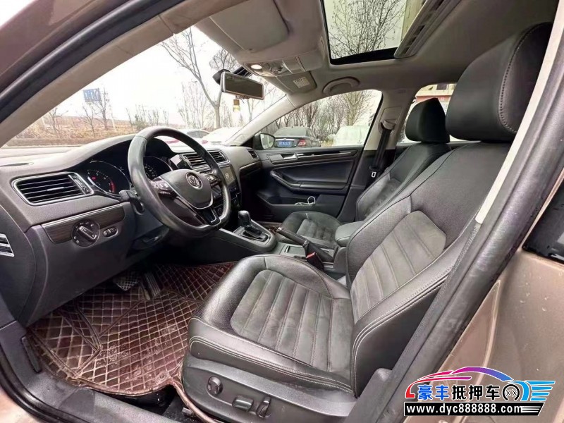 16年大众速腾轿车抵押车出售